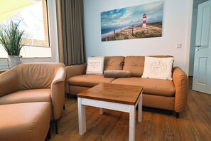 Fernseher, DVD-Player, Stereoanlage