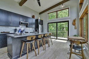 Deluxe-Haus, 3 Schlafzimmer, Nichtraucher, Bergblick | Eigene Küche | Kühlschrank, Mikrowelle, Ofen, Herdplatte