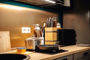 Refrigerador, microondas, parrilla de estufa y lavavajillas 