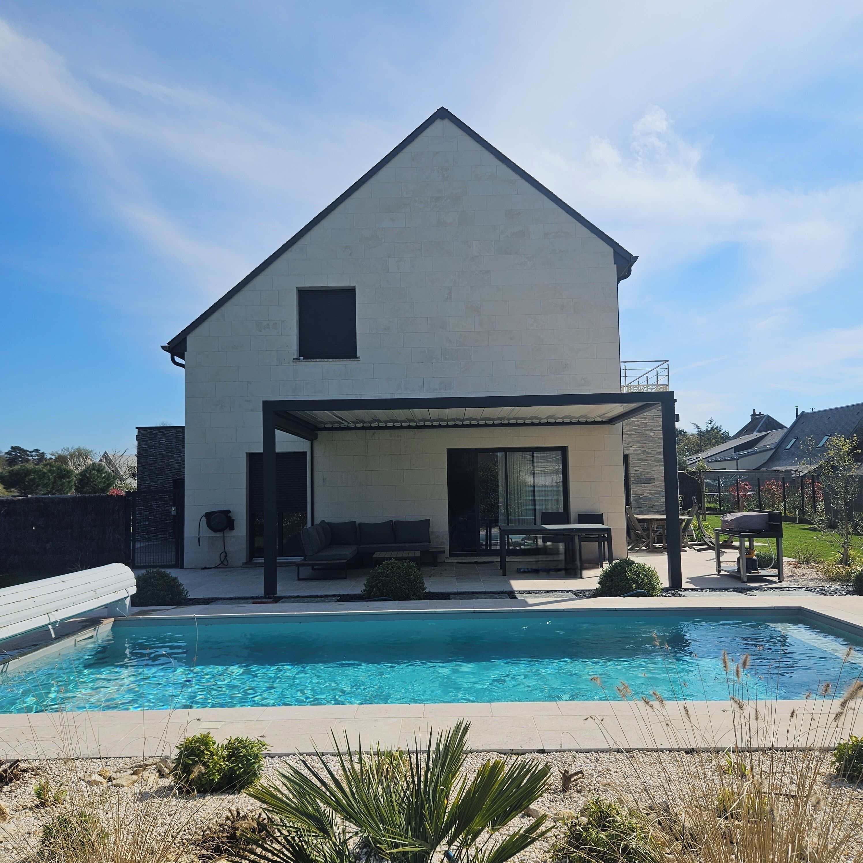 Piscine extérieure, piscine chauffée