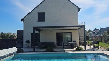 Piscine extérieure, piscine chauffée