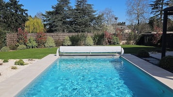 Piscine extérieure, piscine chauffée