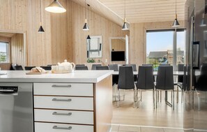 Dining - Awesome home in Idestrup with sauna (Idestrup)