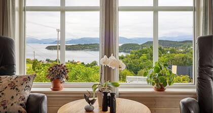 Nice home in Lundegrend with WiFi