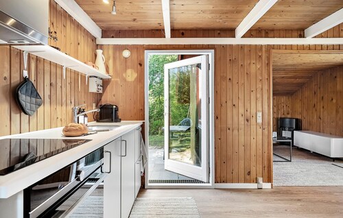 Cozy home in Hemmet with WiFi