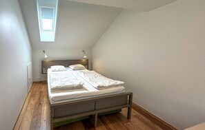 2 bedrooms, free WiFi - Awesome apartment in Søgne (Søgne)