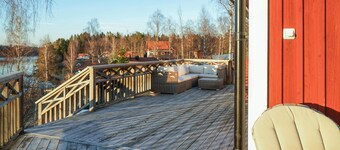 Nice home in Väto with house sea view