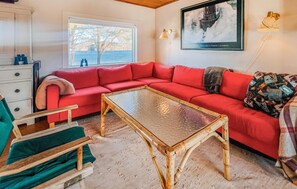 Fireplace - Beautiful home in Lysekil (Lysekil)