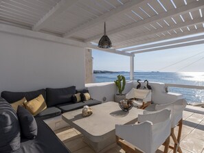 Property grounds - Walkable distance from everything you need (Paros)
