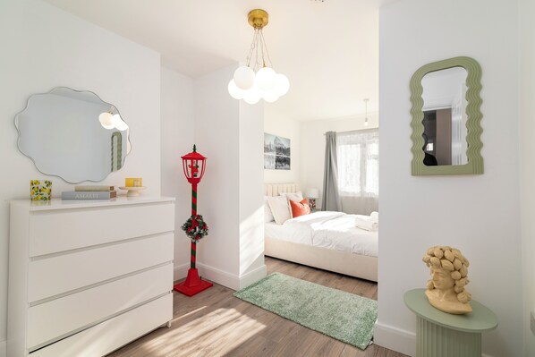 2 bedrooms, iron/ironing board, travel cot, WiFi