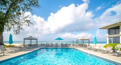 Beautiful 3 Bdr Oceanfront 7 Mile Beach Condo