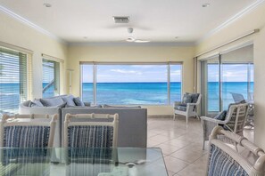 Interior - Beautiful 3 Bdr Oceanfront 7 Mile Beach Condo (Seven Mile Beach)