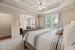 3 عدّة غرف نوم ومكتب ومكواة/لوح كي وسرير سفر