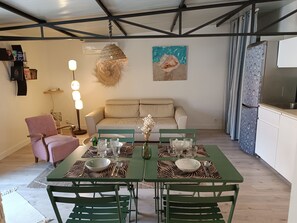 Living area - La BISCABANE quiet bicycle path near lakes shopping center Classified **** (Biscarrosse)