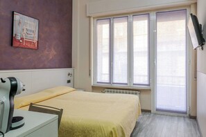 1 bedroom, laptop workspace, bed sheets - Hotel 3 Comfort and Serenity Heart of Ventimiglia (Ventimiglia)