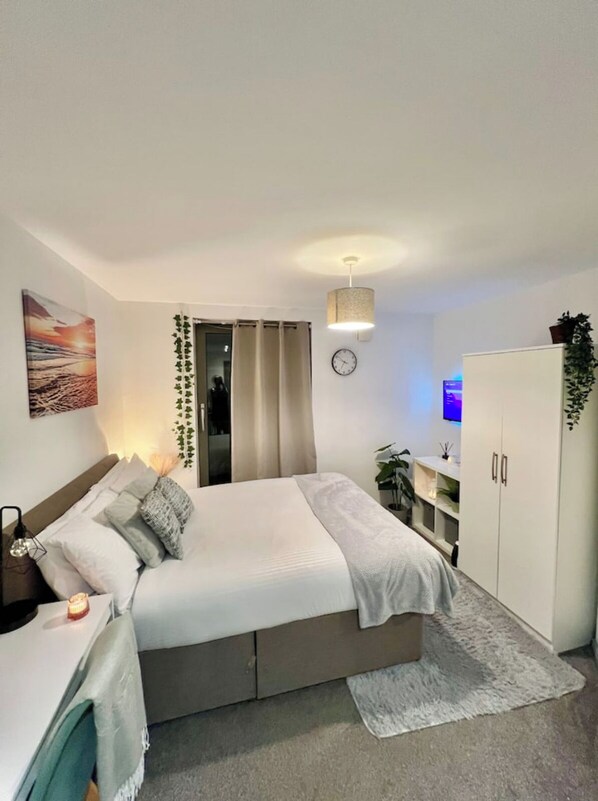 1 chambre, fer et planche à repasser, Wi-Fi, draps fournis