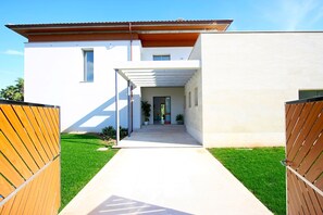 Villa, Accessible | 5 bedrooms, Internet - Casa Linda in Port de Pollen a (Pollenca)