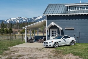 Exterior - Blue Heron Hideaway,  Mountain Views on 14 Acres (Whitefish)