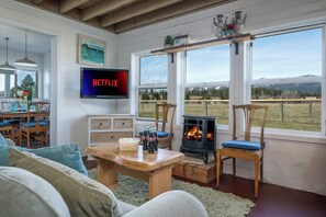 Smart TV - Blue Heron Hideaway,  Mountain Views on 14 Acres (Whitefish)