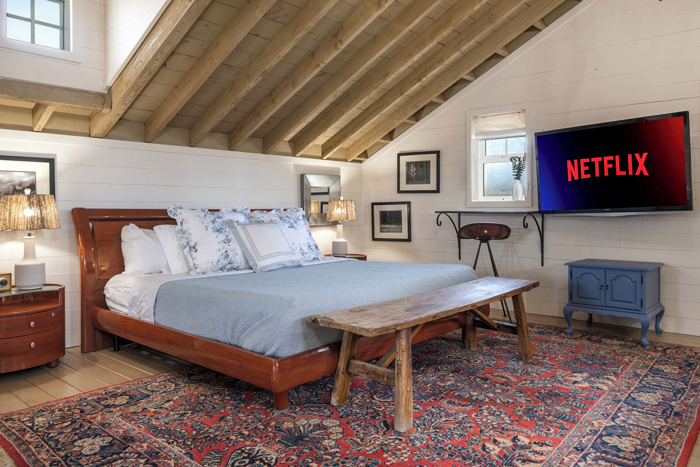 2 habitaciones, tabla de planchar con plancha y cuna de viaje 