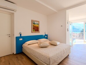 1 bedroom, travel crib, free WiFi