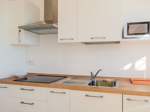 Microwave, oven, highchair