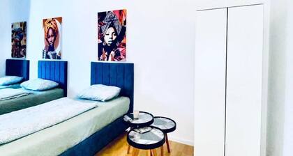 Spacious 4BR Apt Perfect for Groups