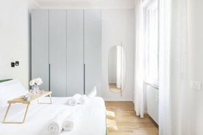2 habitaciones, tabla de planchar con plancha, wifi y ropa de cama 