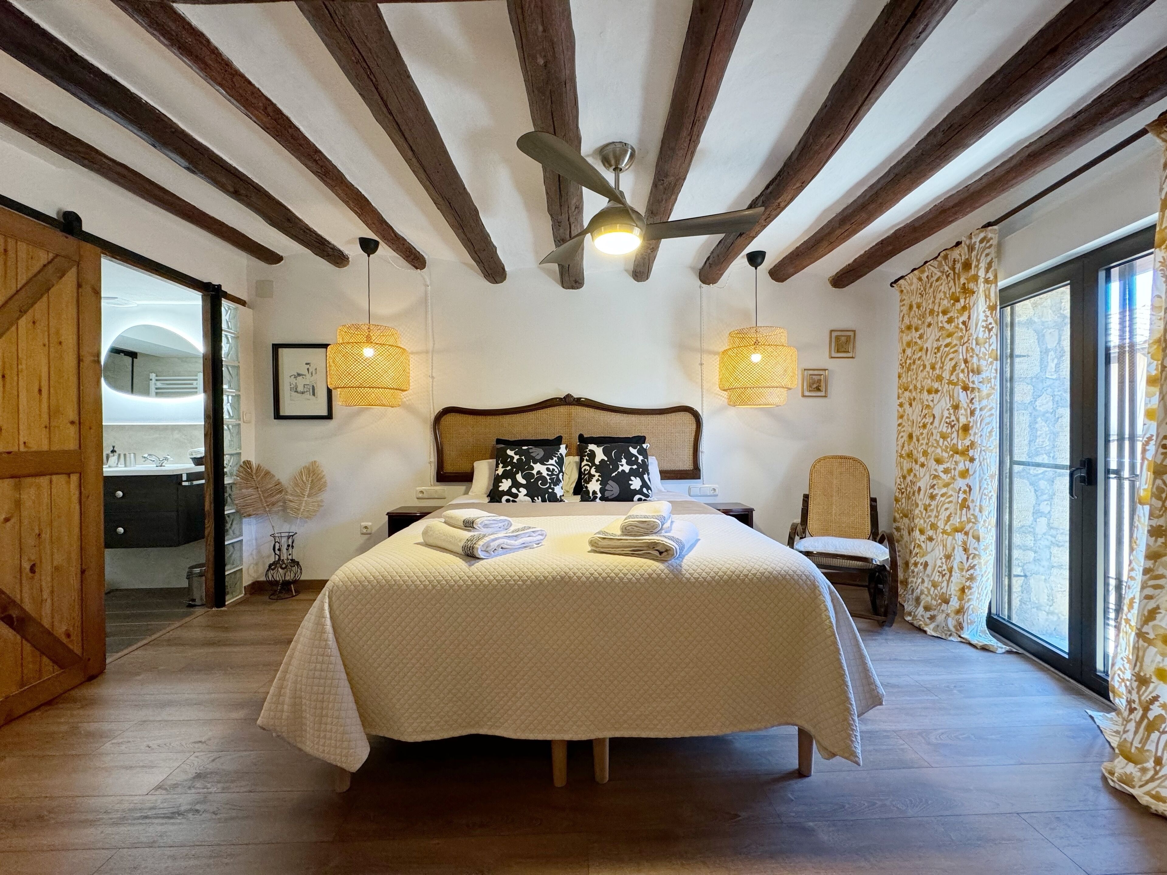 6 sovrum, strykjärn/strykbräda, wi-fi och sängkläder