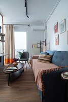 City Room, 1 Bedroom, Courtyard View | Living area