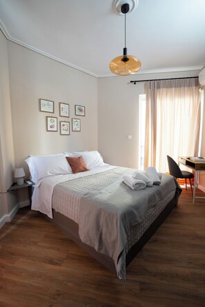 Leilighet – superior, kjæledyr tillatt, byutsikt | Sengetøy i egyptisk bomull og sengetøy av topp kvalitet