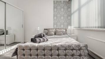 1 bedroom, iron/ironing board, WiFi (free), bed sheets