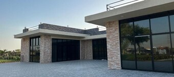 Charming 3-Living room villa in brilliant Muwailha with AC, WiFi,Nature Enriched