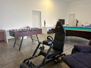 Game room - Charming 3-Living room villa in brilliant Muwailha with AC, WiFi,Nature Enriched (Muwailha)