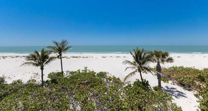 390 Gulf - Beachfront, 4 bed - 4 bath Private Pool - Dog Friendly!