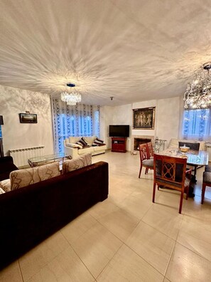 Smart TV, fireplace - Villa Martina (Cambrils)