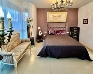 4 bedrooms, in-room safe, WiFi, bed sheets - Villa Martina (Cambrils)