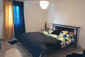 4 soverom, skrivebord, strykejern/-brett og wi-fi (inkludert)