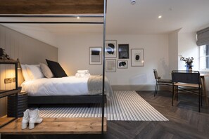 1 chambre, bureau, Wi-Fi, draps fournis