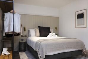 1 Schlafzimmer, Schreibtisch, WLAN, Bettwäsche