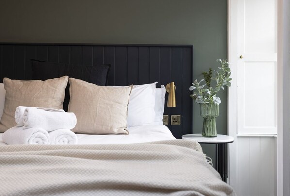 1 chambre, fer et planche à repasser, Wi-Fi, draps fournis