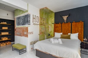 1 chambre, fer et planche à repasser, lit parapluie, accès Internet