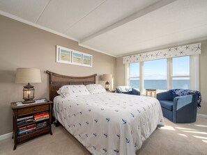 2 bedrooms, WiFi - Two bedroom oceanfront condo with outdoor pool (Ocean City)