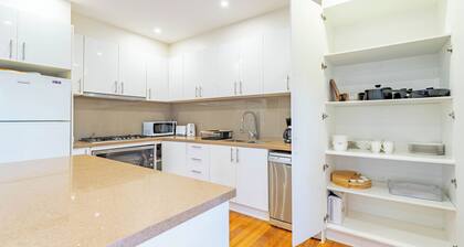 Stylish, modern and secure family home!