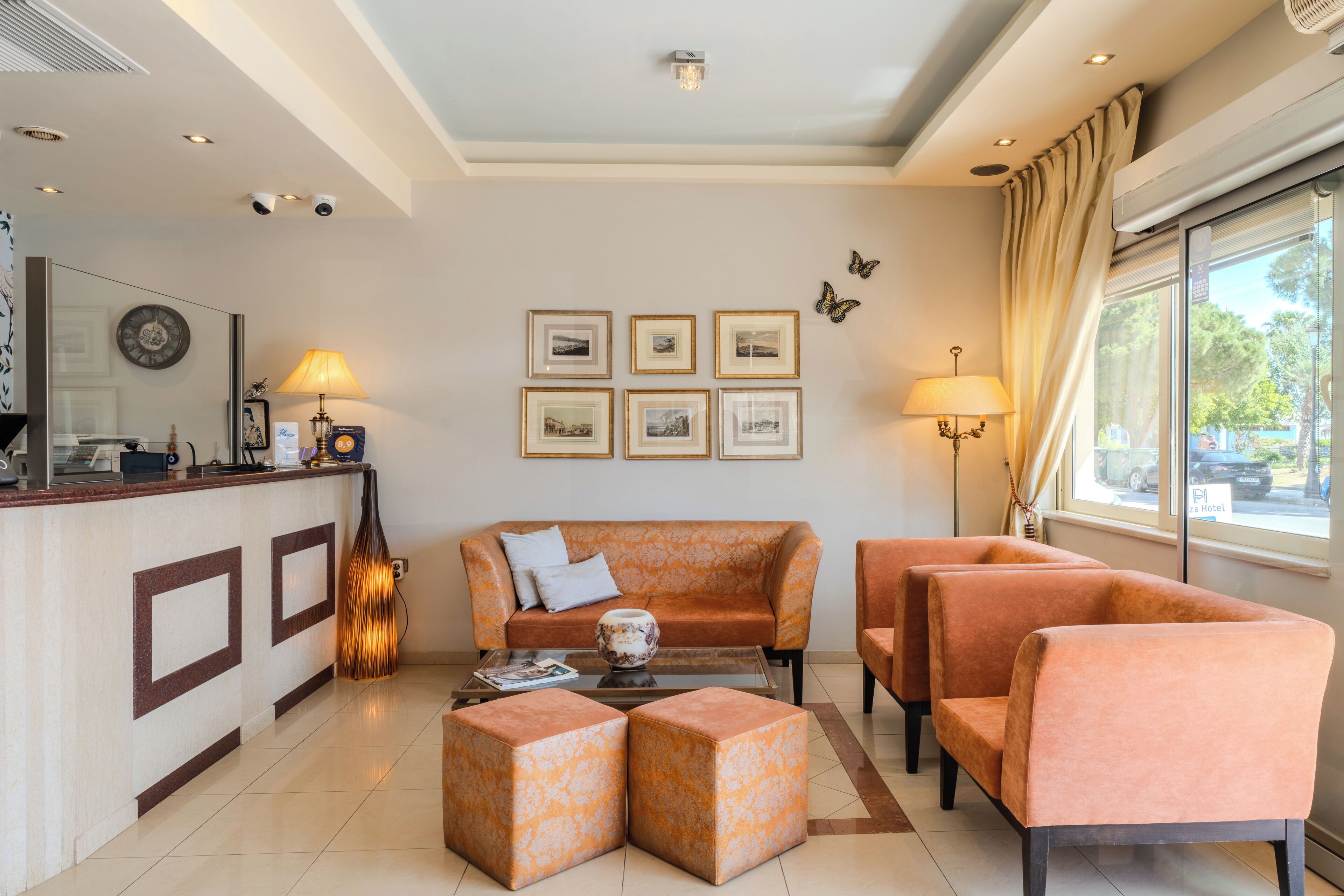 Photo - Plaza Hotel