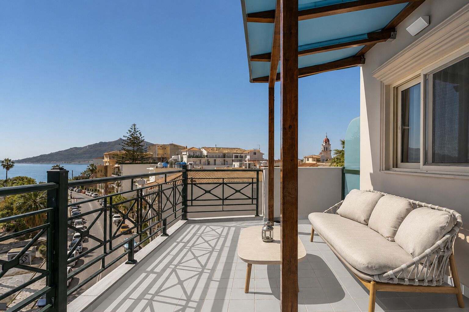 Junior Studio Suite, 1 Queen Bed, Sea View | Terrace/patio