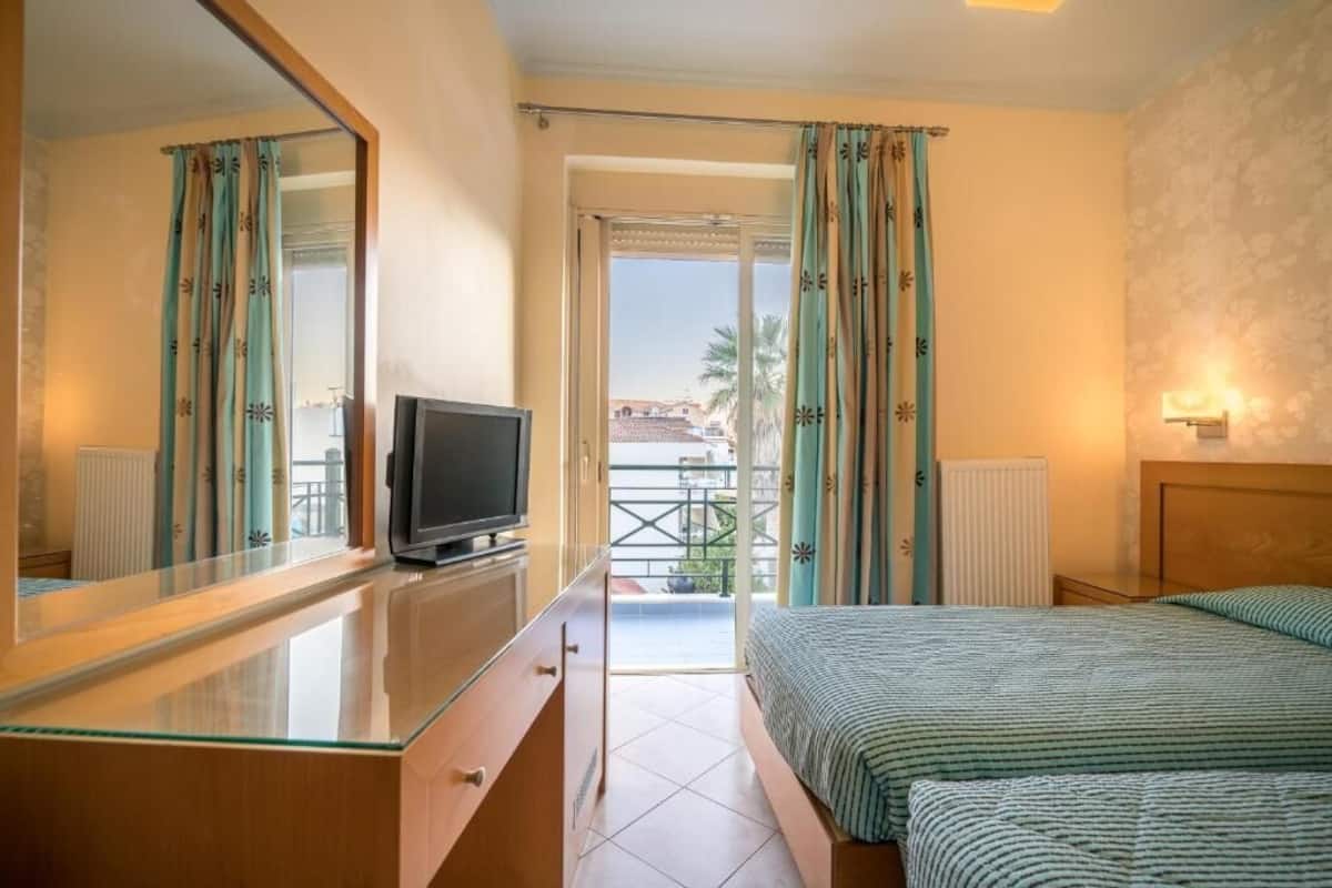 1 bedroom, pillowtop beds, in-room safe, blackout drapes