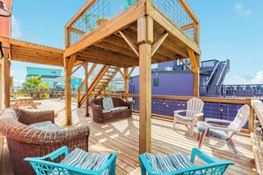 Terrace/patio - Beachy Days, Starry Nights Seabreeze Oasis Awaits! (Surfside Beach)