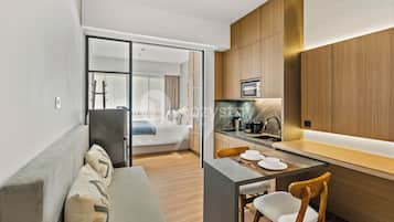 Apartment, 1 Bedroom, Kitchen | Living area