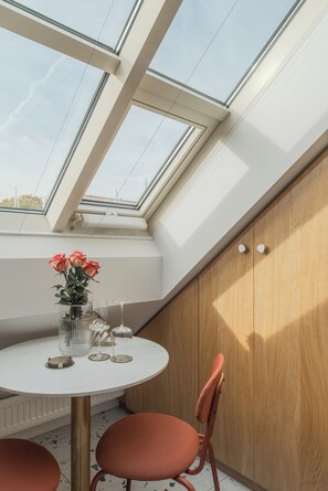 1 bedroom, free WiFi - Backyard Design home near Castle  (Prague)